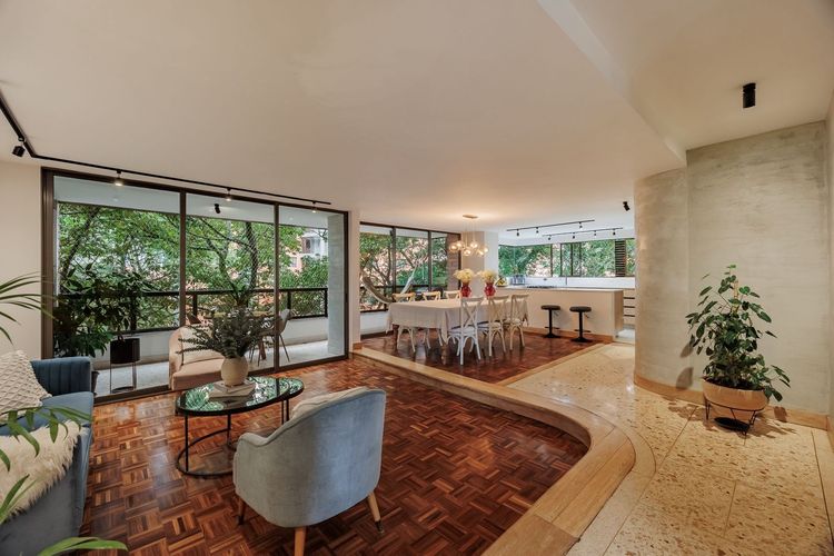 Apartamento de 3 alcobas en venta en La Aguacatala, Medellín, 175 m² · foto 3 de 19