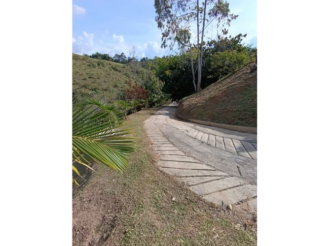 Lote en venta en El Porvenir, Rionegro, 6763 m² · foto 3 de 16
