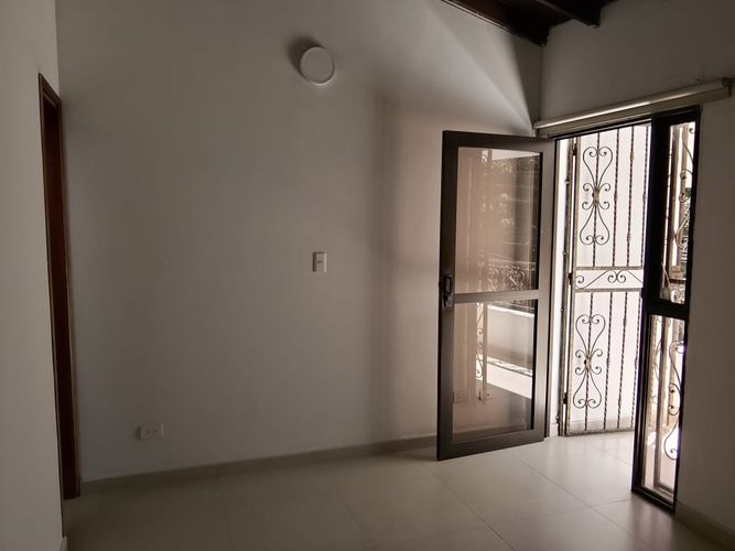 Oficina en arriendo en Belén, Medellín, 240 m² · foto 2 de 19