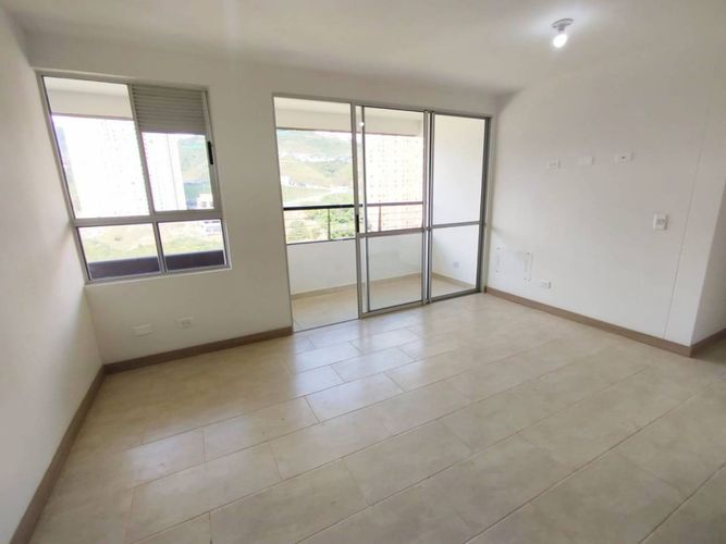 Apartamento de 3 alcobas en arriendo en Calasanz, Medellín, 65 m² · foto 3 de 16