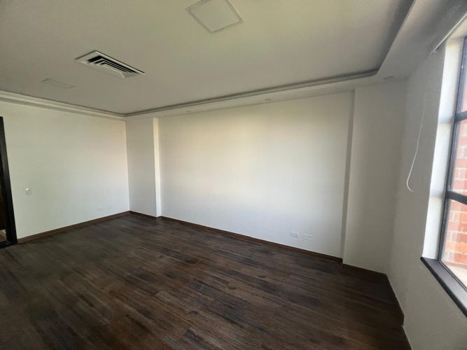 Oficina en arriendo en El Poblado, Medellín, 35 m² · foto 7 de 12