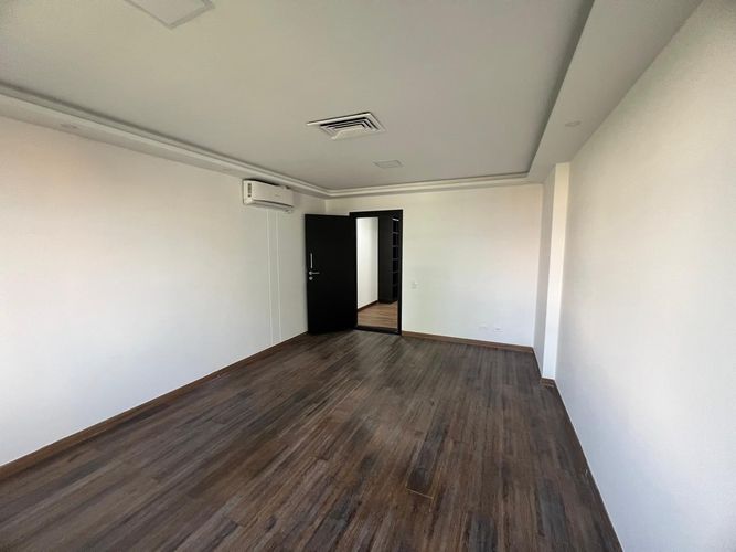 Oficina en arriendo en El Poblado, Medellín, 35 m² · foto 3 de 12