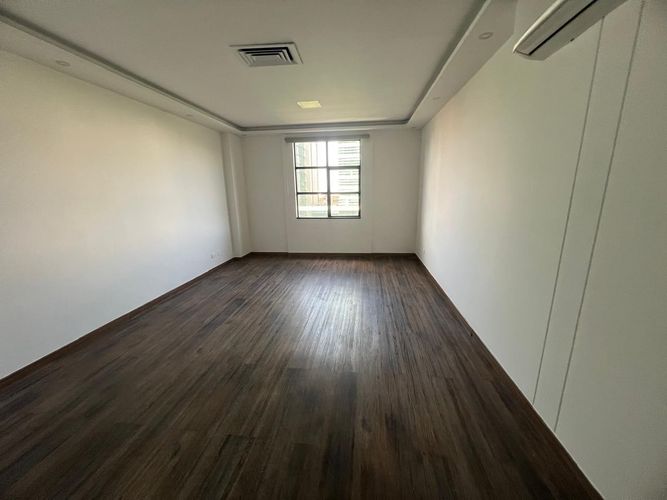 Oficina en arriendo en El Poblado, Medellín, 35 m² · foto 2 de 12