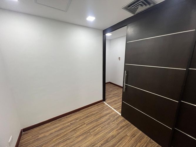 Oficina en arriendo en El Poblado, Medellín, 35 m² · foto 6 de 12