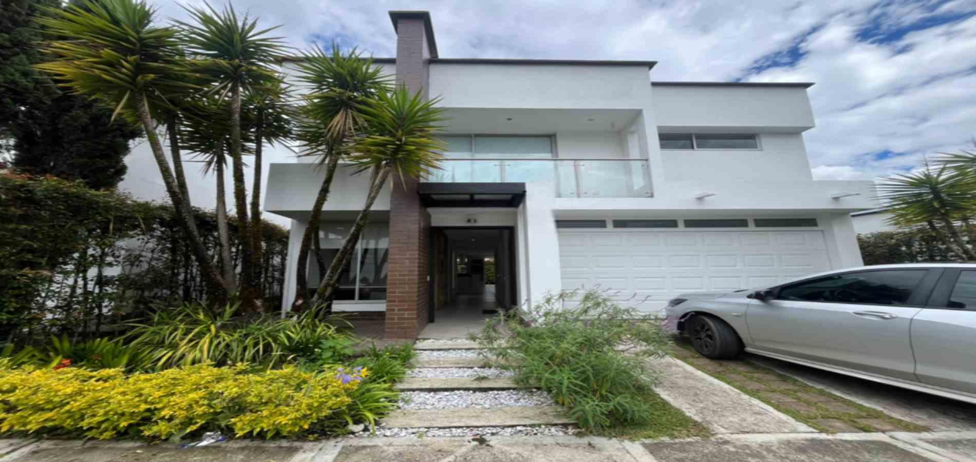 3BR House in Santa Elena (280 m²)