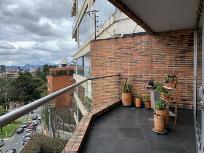Apartamento de 2 alcobas en venta en El Refugio, Bogotá, 191 m² · foto 6 de 24
