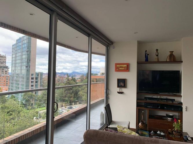 Apartamento de 2 alcobas en venta en El Refugio, Bogotá, 191 m² · foto 14 de 24