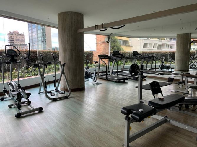 Apartamento de 2 alcobas en venta en El Refugio, Bogotá, 191 m² · foto 21 de 24