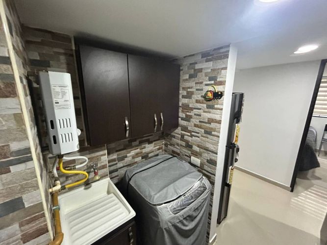 Apartamento de 3 alcobas en venta en Laureles, Medellín, 52 m² · foto 11 de 24