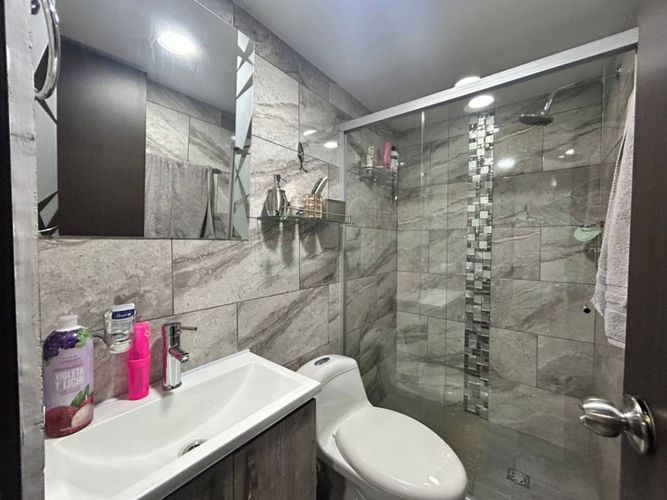 Apartamento de 3 alcobas en venta en Laureles, Medellín, 52 m² · foto 20 de 24