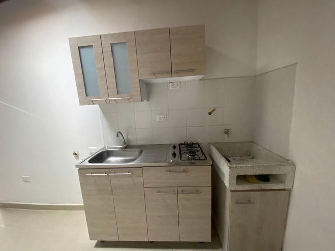 Apartamento de 2 alcobas en arriendo en Bolivariana, Medellín, 40 m² · foto 2 de 6