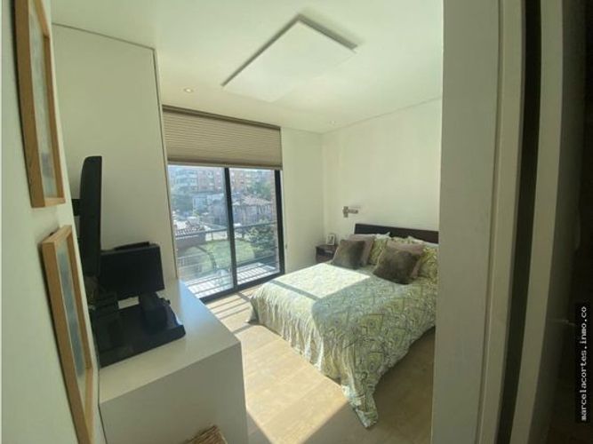 Apartamento de 2 alcobas en venta en Los Rosales, Bogotá, 137 m² · foto 6 de 16