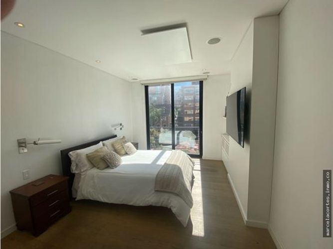 Apartamento de 2 alcobas en venta en Los Rosales, Bogotá, 137 m² · foto 7 de 16