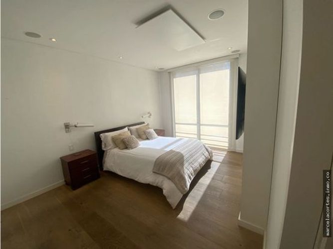 Apartamento de 2 alcobas en venta en Los Rosales, Bogotá, 137 m² · foto 11 de 16