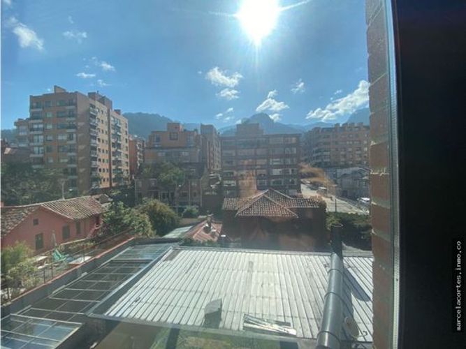 Apartamento de 2 alcobas en venta en Los Rosales, Bogotá, 137 m² · foto 16 de 16