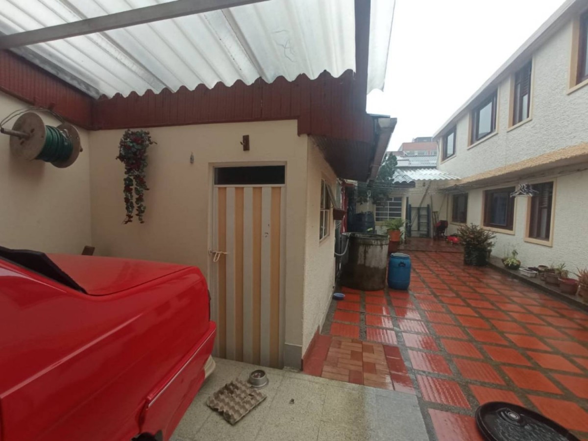 Casa en venta en Normandia, Bogotá · foto 2 de 21