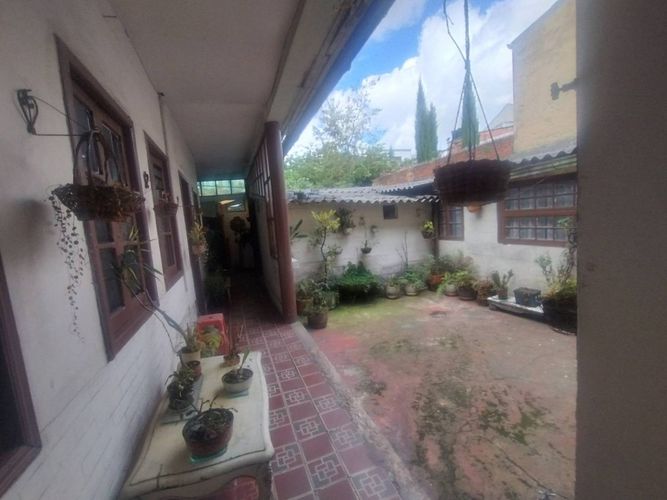 Casa de 7 alcobas en venta en Alfonso Lopez, Bogotá, 330 m² · foto 8 de 11