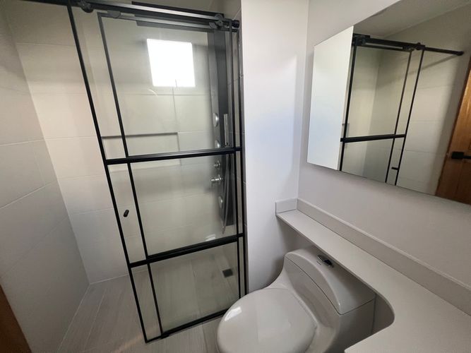 Apartamento de 3 alcobas en arriendo en El Poblado, Medellín, 115 m² · foto 10 de 10