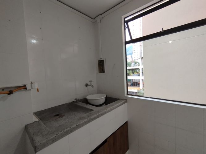 Apartamento de 4 alcobas en arriendo en El Poblado, Medellín, 143 m² · foto 18 de 20