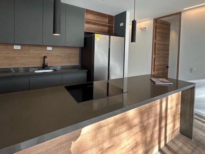 Apartamento de 2 alcobas en venta en Loma Del Chocho, Envigado, 200 m² · foto 3 de 12
