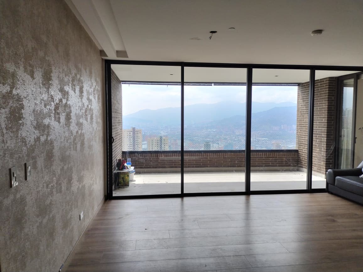 2BR Apartment in El Poblado (120 m²) - 2
