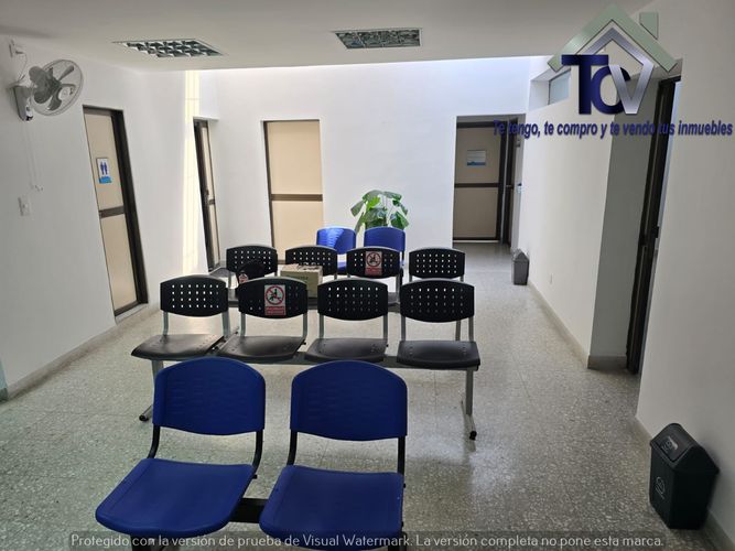 Consultorio en venta en Cabecera Del Llano, Bucaramanga, 220 m² · foto 3 de 17