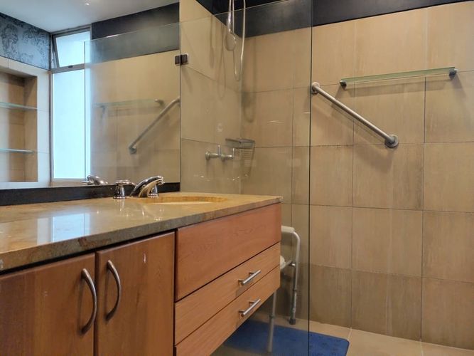 Apartamento de 2 alcobas en arriendo en El Poblado, Medellín, 126 m² · foto 11 de 12