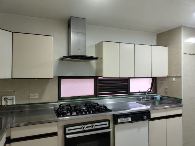 Apartamento de 3 alcobas en arriendo en El Poblado, Medellín, 117 m² · foto 5 de 16