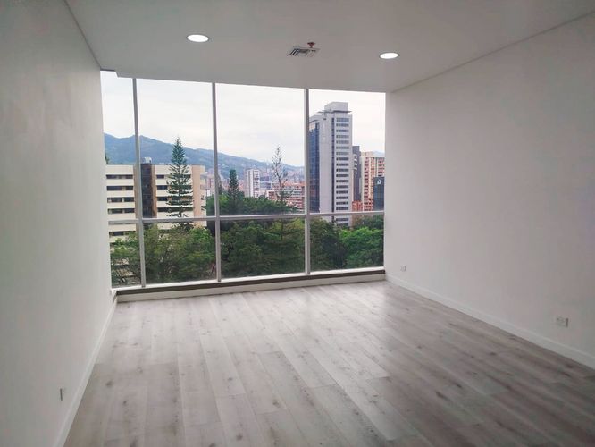 Oficina en arriendo en El Poblado, Medellín, 34 m² · foto 10 de 11