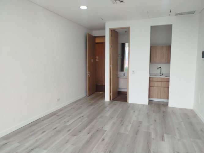 Oficina en arriendo en El Poblado, Medellín, 34 m² · foto 7 de 11