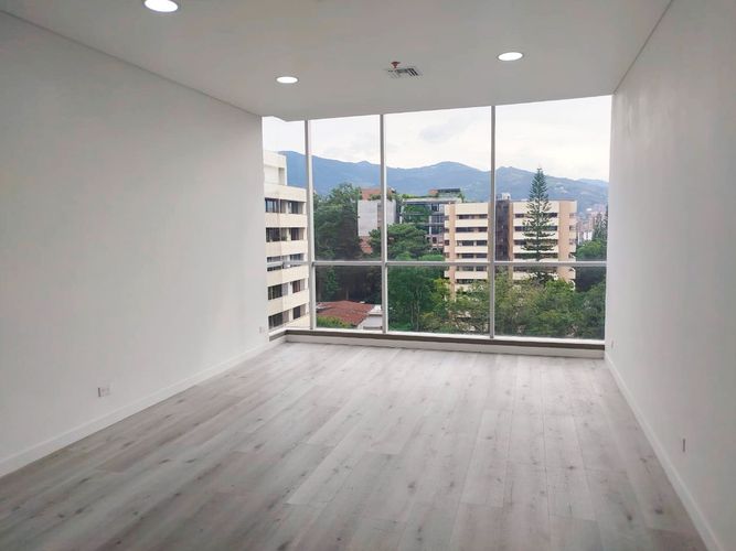 Oficina en arriendo en El Poblado, Medellín, 34 m² · foto 11 de 11