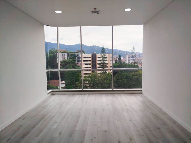 Oficina en arriendo en El Poblado, Medellín, 34 m² · foto 5 de 11