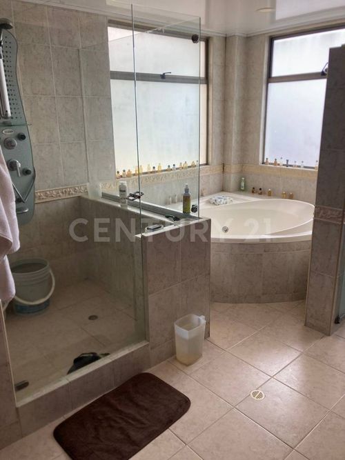 Casa de 4 alcobas en venta en Puente Peralta, Chía, 390 m² · foto 23 de 24