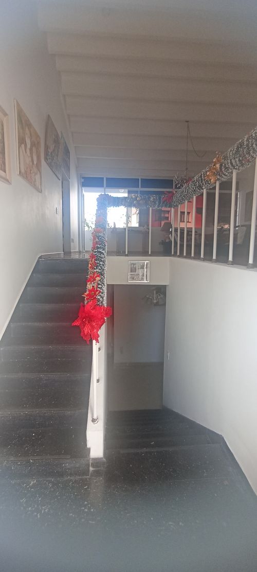 Casa de 10 alcobas en venta en Cabecera Del Llano, Bucaramanga, 479 m² · foto 6 de 24