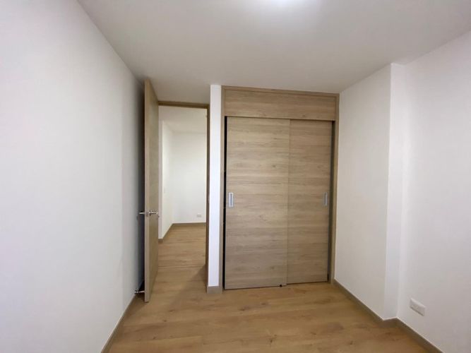 Apartamento de 3 alcobas en arriendo en Cuatro Esquinas, Rionegro, 78 m² · foto 7 de 14