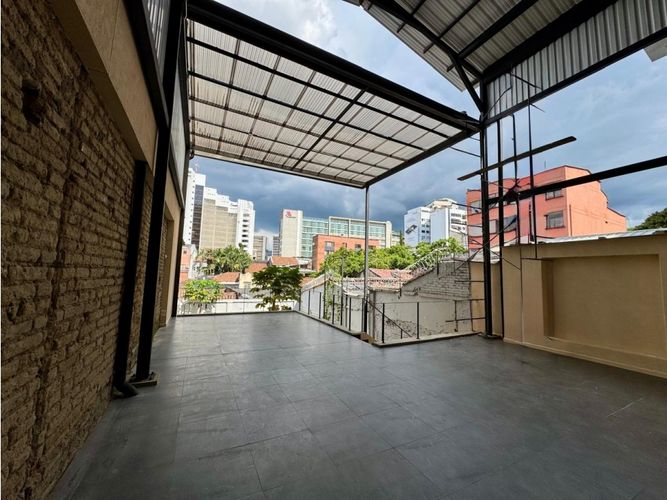 Local en arriendo en Granada, Cali, 320 m² · foto 2 de 10