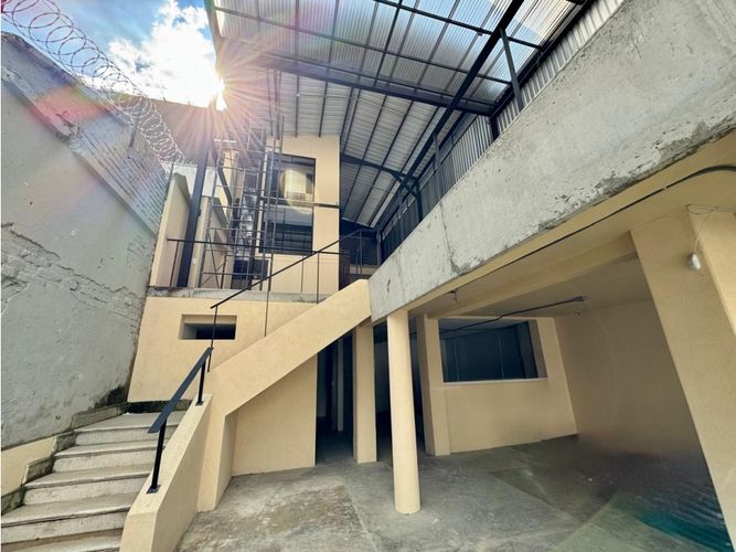 Local en arriendo en Granada, Cali, 320 m² · foto 3 de 10