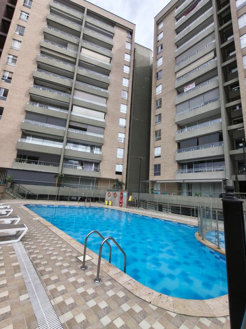 Apartamento de 2 alcobas en venta en La Flora, Cali, 90 m² · foto 1 de 24