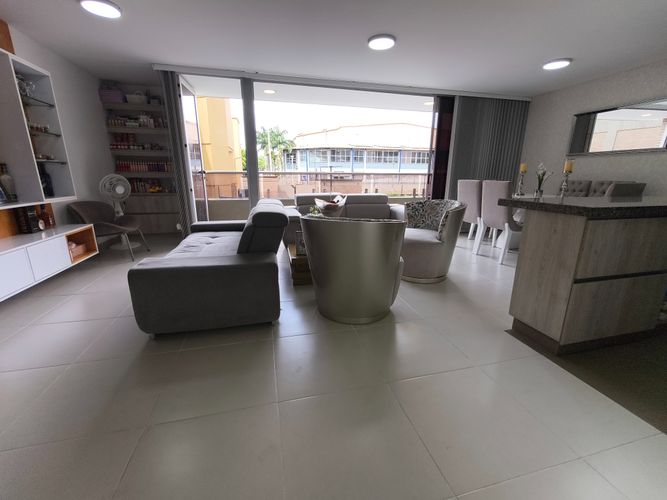 Apartamento de 2 alcobas en venta en La Flora, Cali, 90 m² · foto 5 de 24