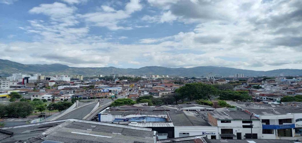Edificio en venta en Arboleda Del Rio, Pereira, 2500 m² · foto 11 de 24