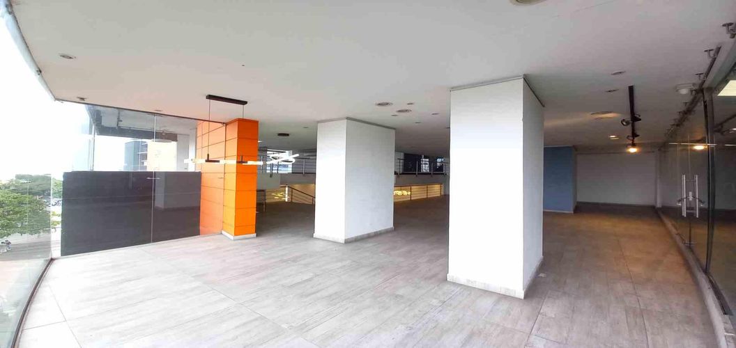 Edificio en venta en Arboleda Del Rio, Pereira, 2500 m² · foto 18 de 24