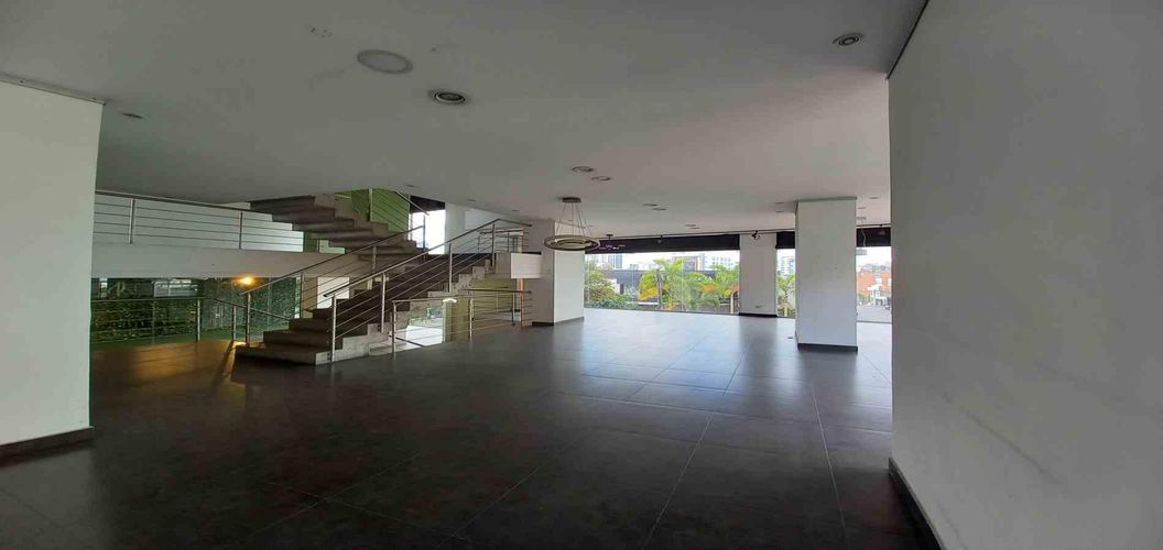 Edificio en venta en Arboleda Del Rio, Pereira, 2500 m² · foto 23 de 24
