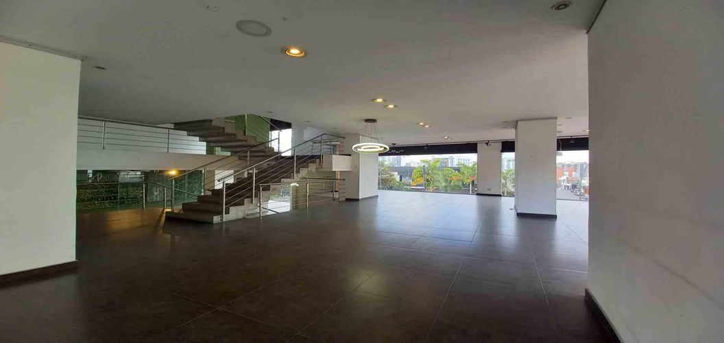 Edificio en venta en Arboleda Del Rio, Pereira, 2500 m² · foto 24 de 24