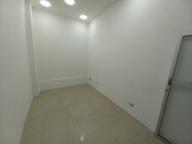 Local en arriendo en Los Agustinos, Manizales, 11 m² · foto 9 de 13