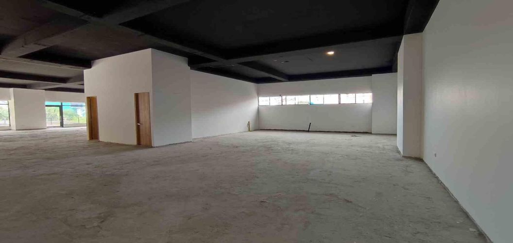 Local en venta en Pinares, Pereira, 285 m² · foto 4 de 17