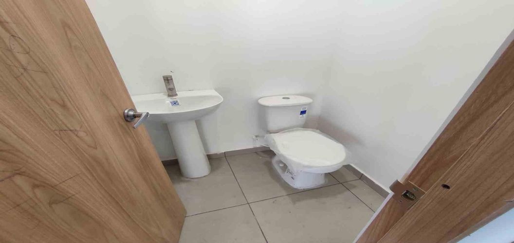 Local en venta en Pinares, Pereira, 285 m² · foto 16 de 17