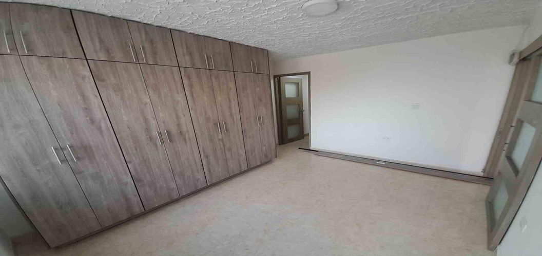 Edificio en venta en Mirasol, Pereira, 246 m² · foto 2 de 24