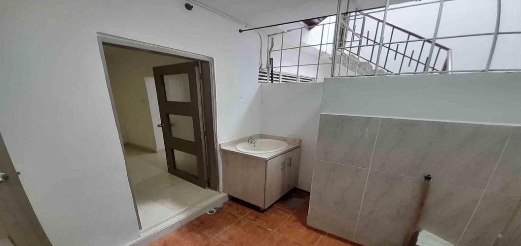 Edificio en venta en Mirasol, Pereira, 246 m² · foto 12 de 24