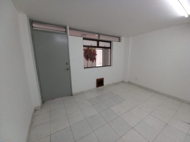 Oficina en arriendo en El Centro, Manizales, 17 m² · foto 6 de 21