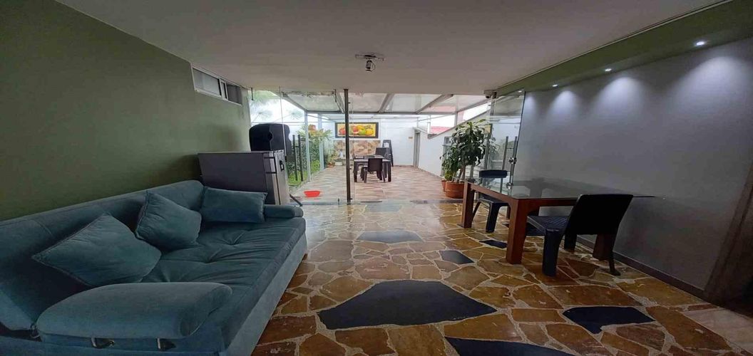 Edificio en venta en Palermo, Manizales, 306 m² · foto 4 de 24